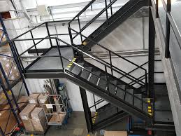 Escalera metalica
